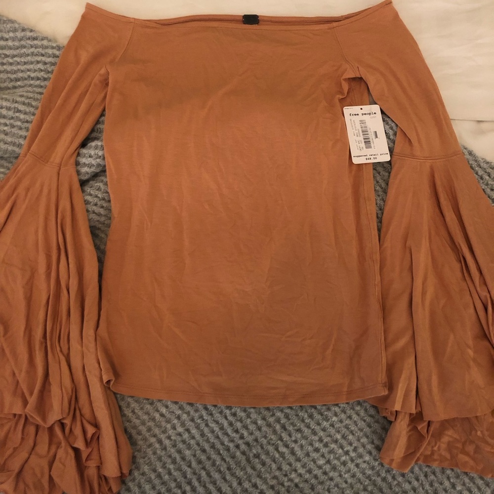 NWT Off the shoulder bell sleeve top